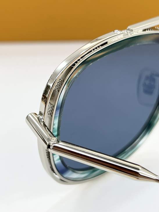 Picture of Louis Vuitton Sunglasses _SKUfw77796281fw